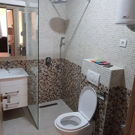 Orient Apartment *